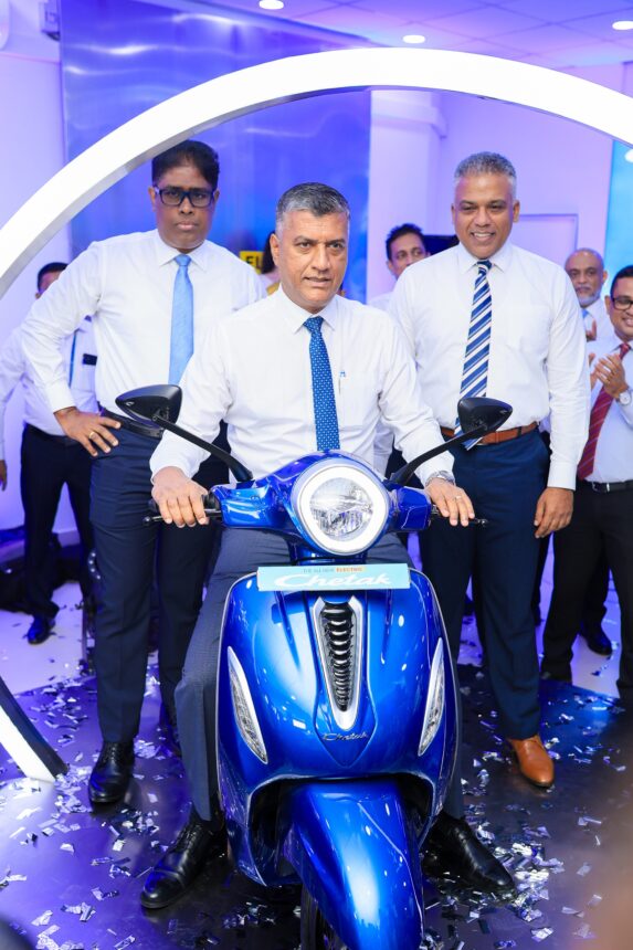 சர்வாம்சங்களும் கொண்ட, எந்நாளும் நிலைத்திருக்கும், புகழ்பெற்ற Chetak மீண்டும் அறிமுகம்