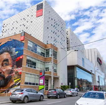 ස්වින්බර්න් තාක්ෂණ විශ්වවිද්‍යාලය විසින් වටිනා ගෝලීය අවස්ථාවන් පිළිබඳව ශ්‍රී ලාංකික සිසුන්ව දැනුවත් කරයි