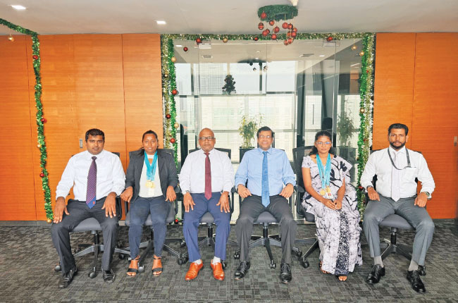 Seylan Bank recognised employees with commendable performance