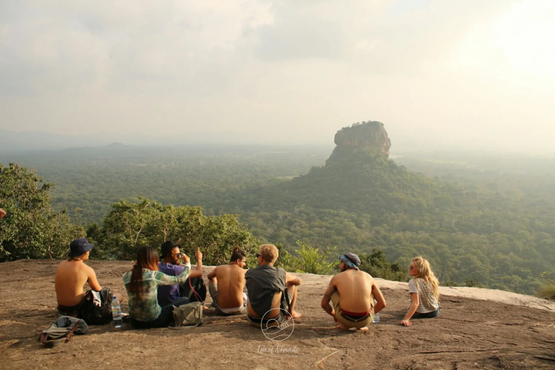 Tourist arrivals top 190,000 in August